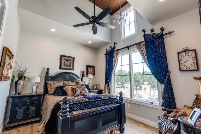 Projects: Model Home photo 5