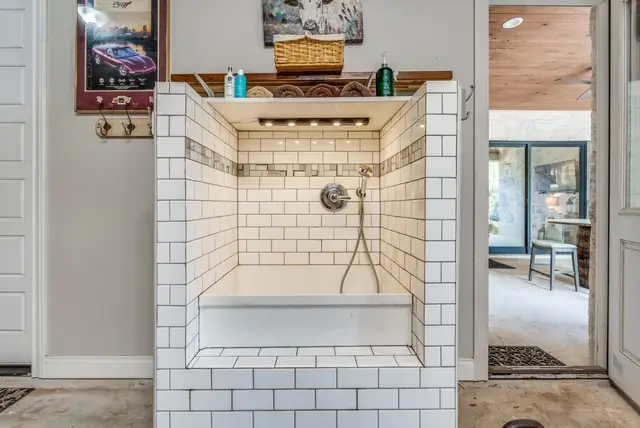 Projects: Model Home photo 13